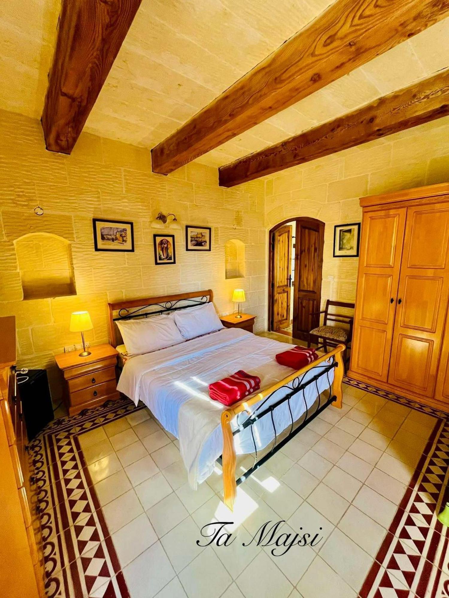 Ta Majsi Farmhouse With Indoor Heated Pool Сан Лоренц Экстерьер фото